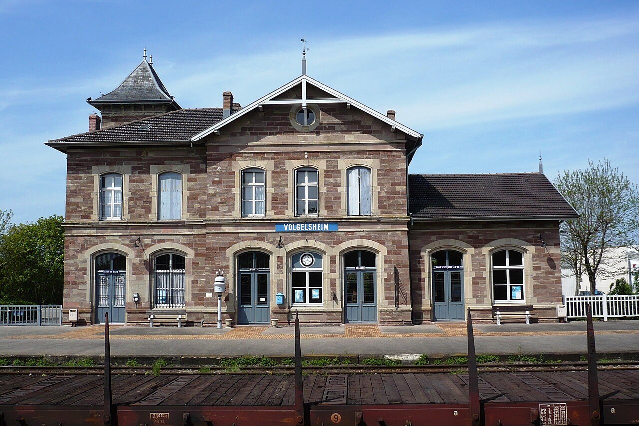 La gare de Volgelsheim. Par Patrick Kerber — Travail personnel, CC BY-SA 3.0, 