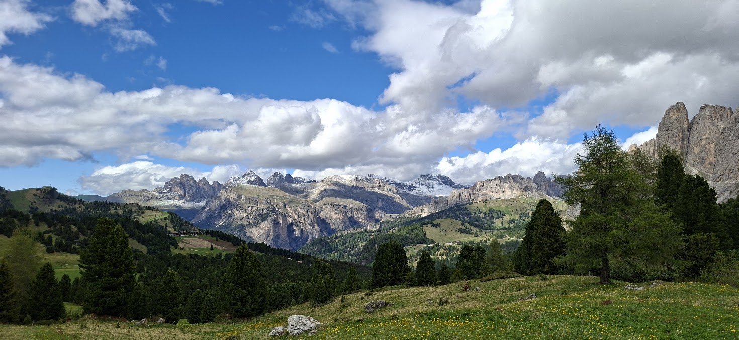 Le col Sella dans le Tyrol sud (Alto Adige), Dolomites, Italie du nord. Photo © Daniel Desjardins