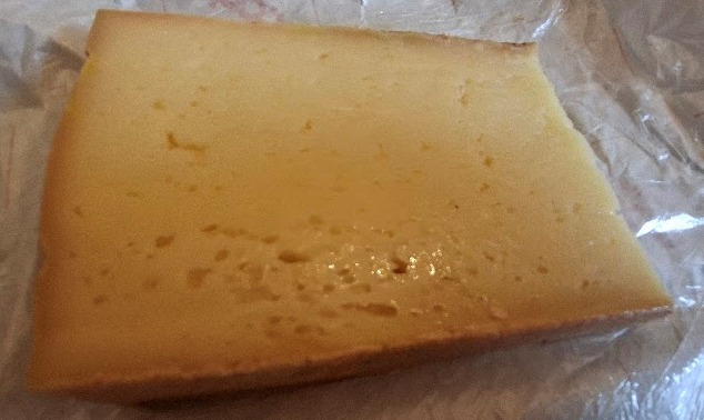 Le puzzone di Moena, un fromage de la vallée de Fassa, Dolomites, Italie. Photo © Daniel Desjardins