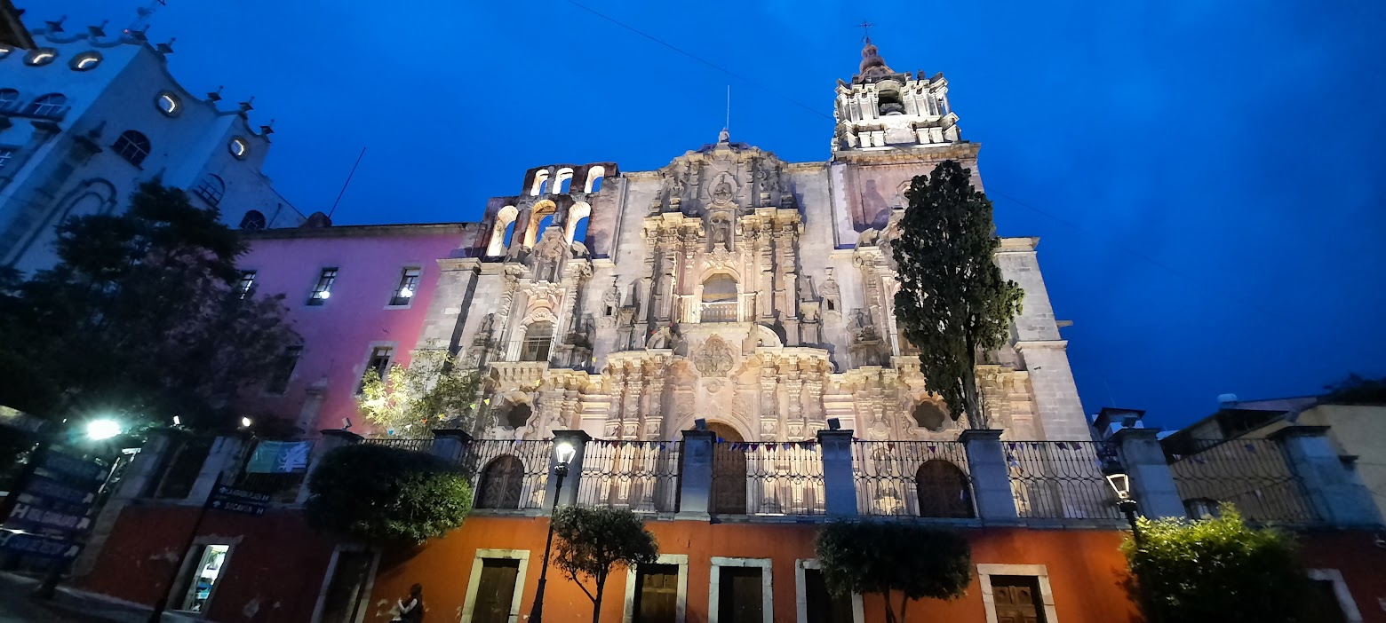 Le Templo de la Compañía de Jesús, Oratorio de San Felipe Neri, une église historique de Guanajuato, au Mexique. Photo © Daniel Desjardins
