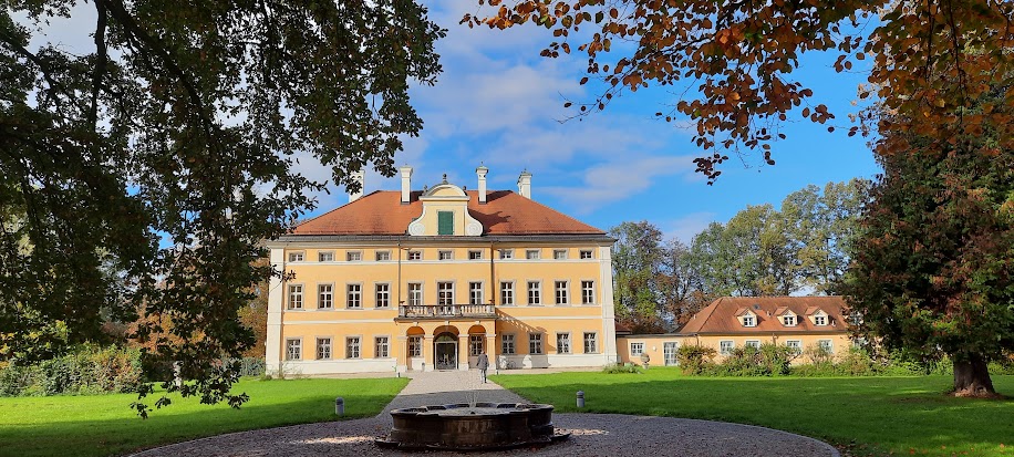 Le château de Frohnburg à Salzburg, du XVIIIe s. loge aujourd'hui le Mozarteum, une des facultés de musique les plus reconnues au monde. Photo  © Daniel Desjardins