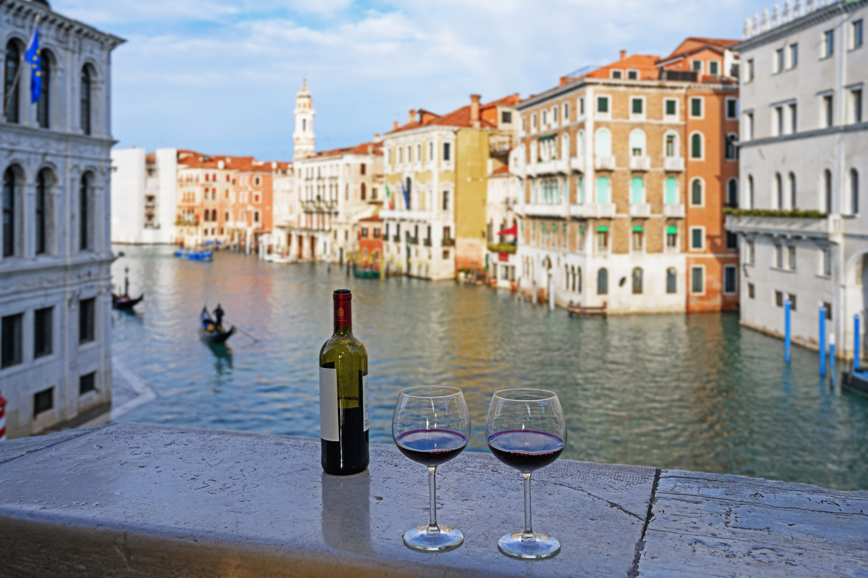 Prendre un verre à Venise... © iStock / RelaxFoto.de