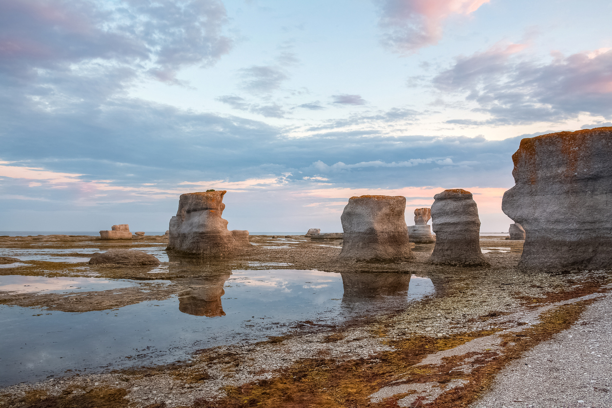 Monolithes des îles Minguan, Côte Nord du Québec. © iStock / David Boutin