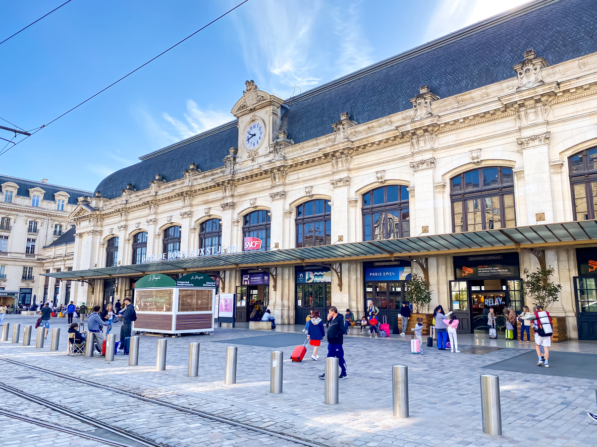 La gare Saint-Jean dans le centre de Bordeaux. © iStock / Jean-Luc Ichard