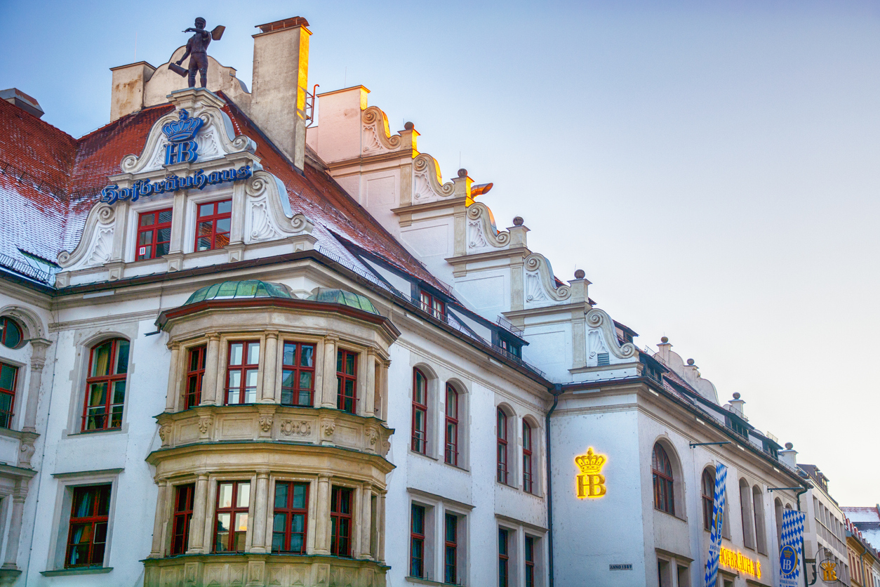 Brasserie Hofbräuhaus à Munich, Allemagne. © iStock / alxpin
