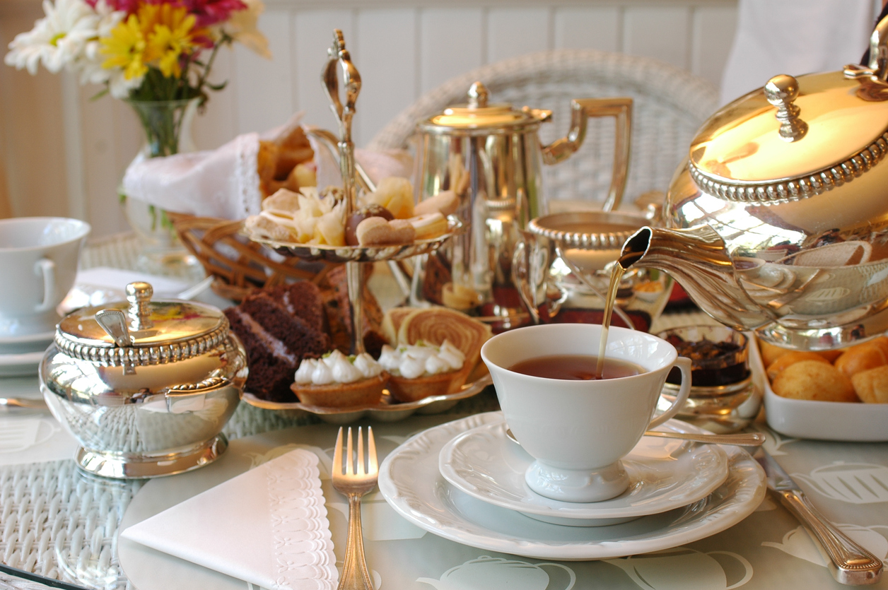 Afternoon tea à Londres © iStock / SergioZacchi