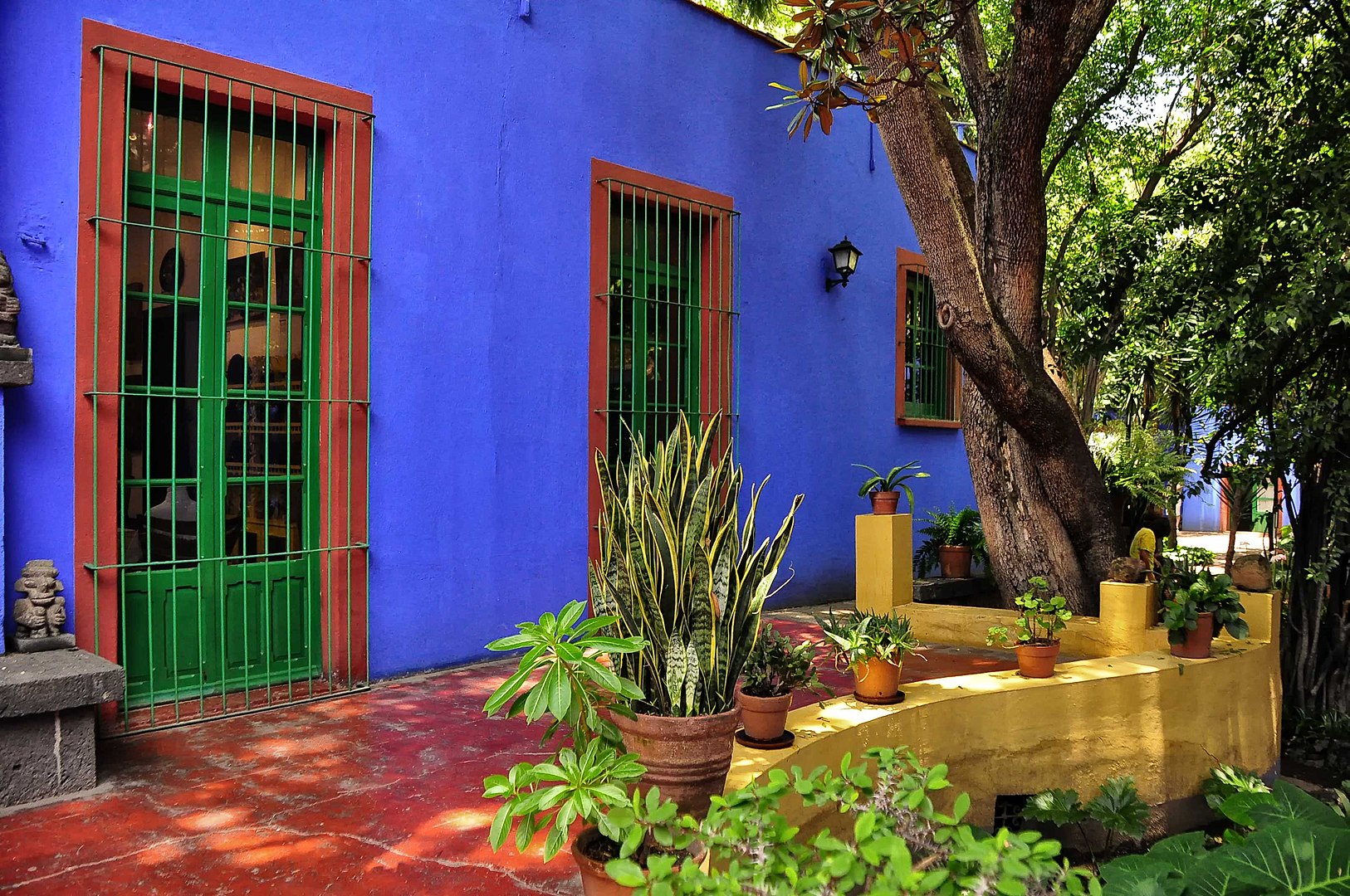 La maison de Frida Kahlo dans le quartier de Coyoacán, ville de Mexico. Par Rod Waddingtonty, CC BY-SA 2.0.