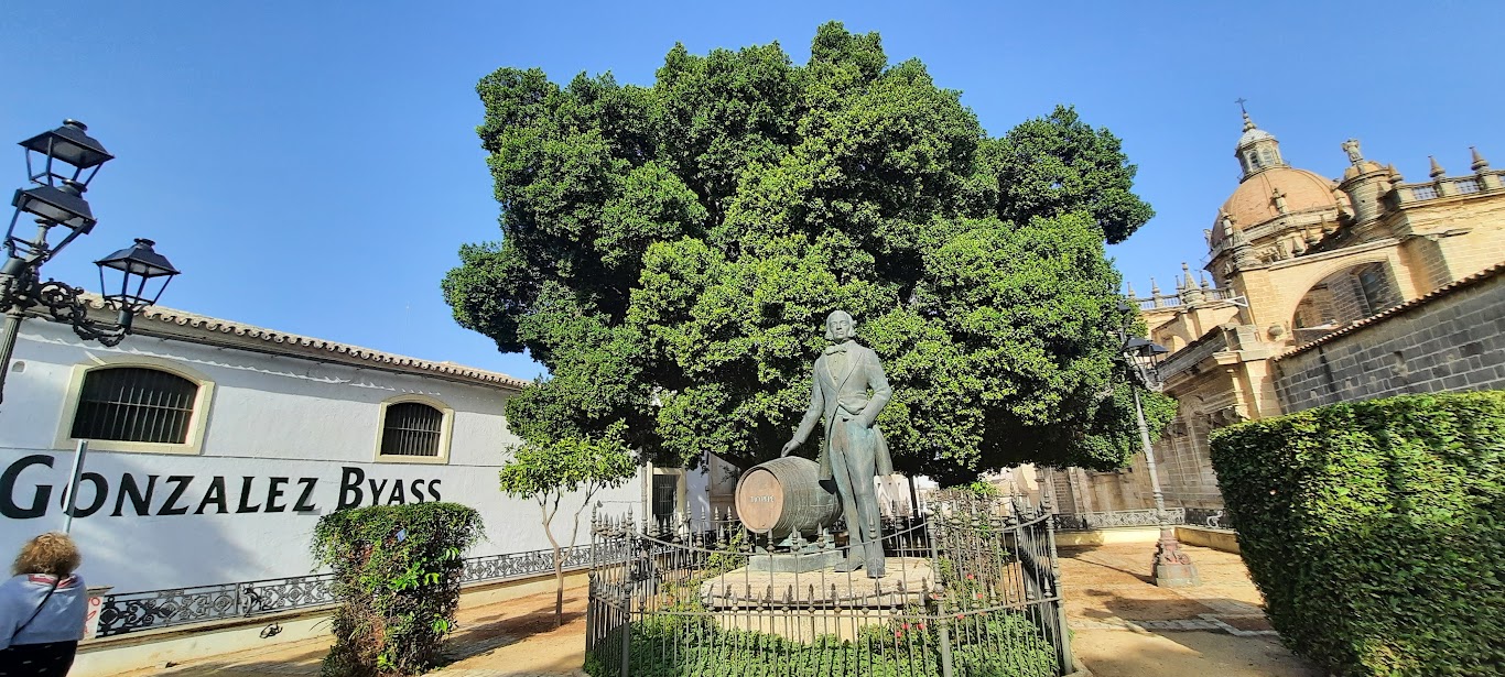 Jerez de la Frontera en Andalousie, bâtiment de Gonzalez Byass, producteur de Xéres. Photo © Daniel Desjardins