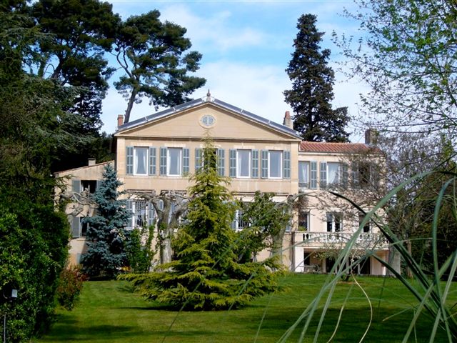 Bastide de la La Royante à Aubagne en Provence. Par Al4085 — Travail personnel, CC BY-SA 3.0, 