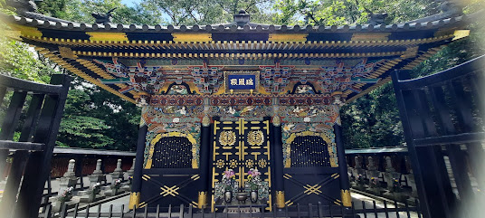 Mausolée de Zuiho-den à Sendai, région du Tokohu, Japon. Photo  © Daniel Desjardins