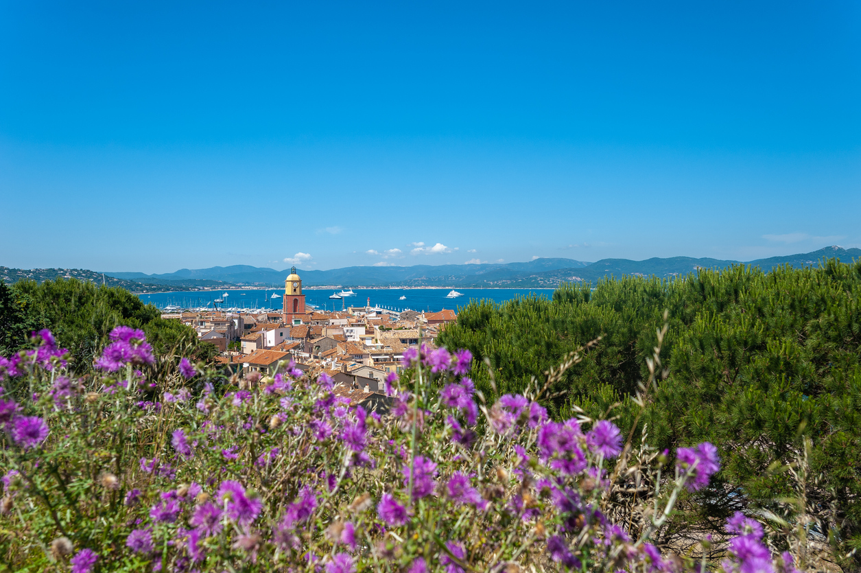 Vue sur Saint-Tropez © iStock / JWackenhut