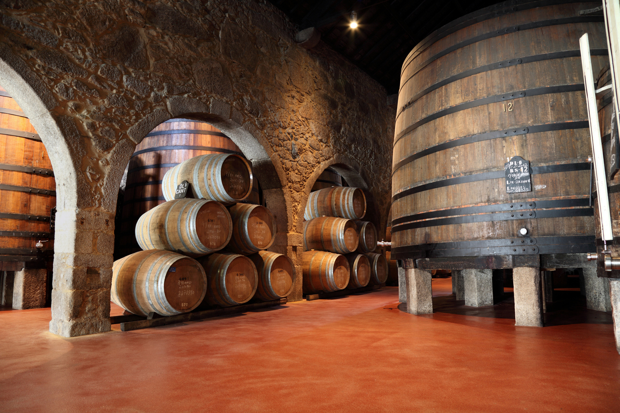 Cave à vin de porto  © iStock / vuk8691