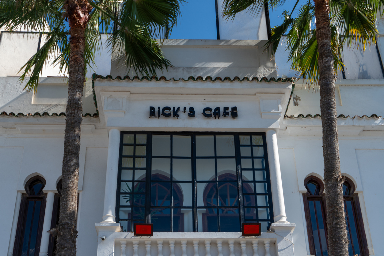 Le Rick’s Cafe, à Casablanca, Maroc © iStock / DoraDalton