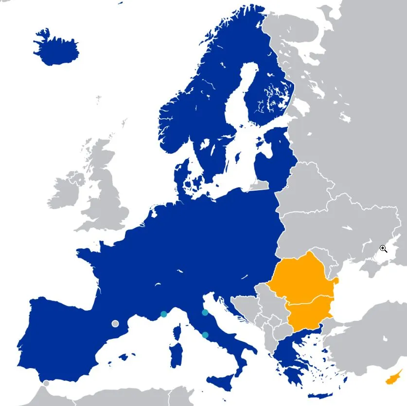 L'espace Schengen comprend les territoires de 27 États européens Carte par Rob984 — Fichier: Schengen Area.svg, CC BY-SA 4.0, https://commons.wikimedia.org/w/index.php?curid=42820992