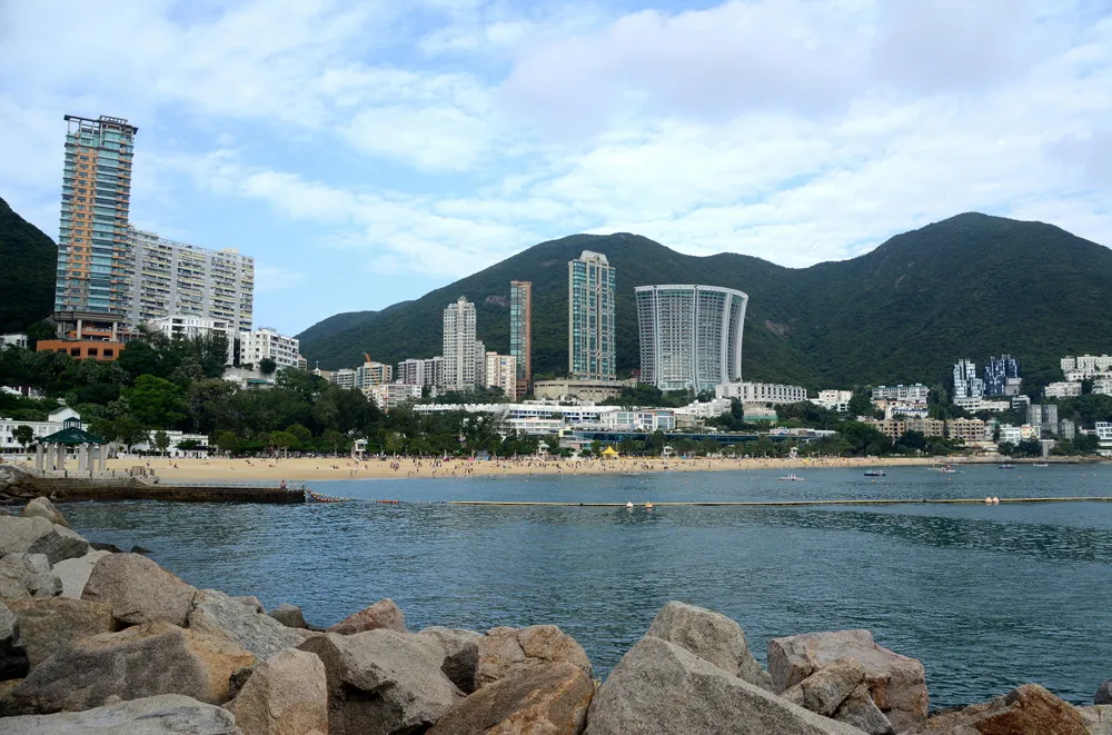 Repulse Bay Beach, Hong Kong | © gionnixxx