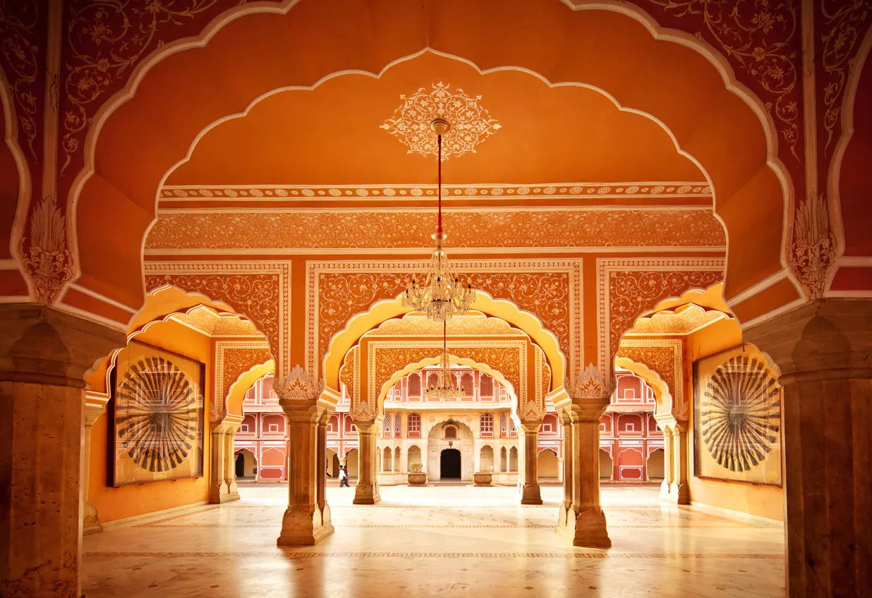 Le City Palace de Jaipur, capitale de l'état du Rajasthan, Inde.  © iStock / Nikada