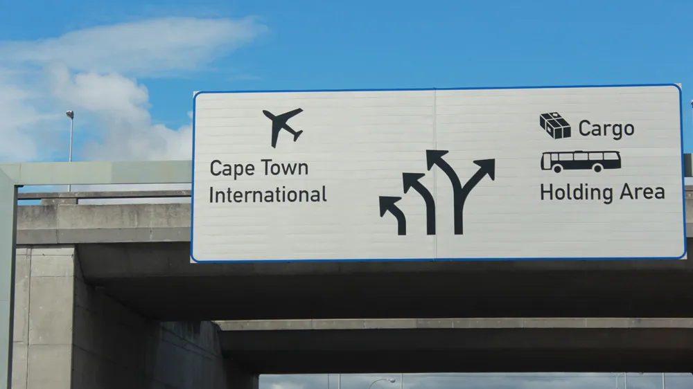Panneau de signalisation à l’aéroport international de Cape Town | © ArleneAdams