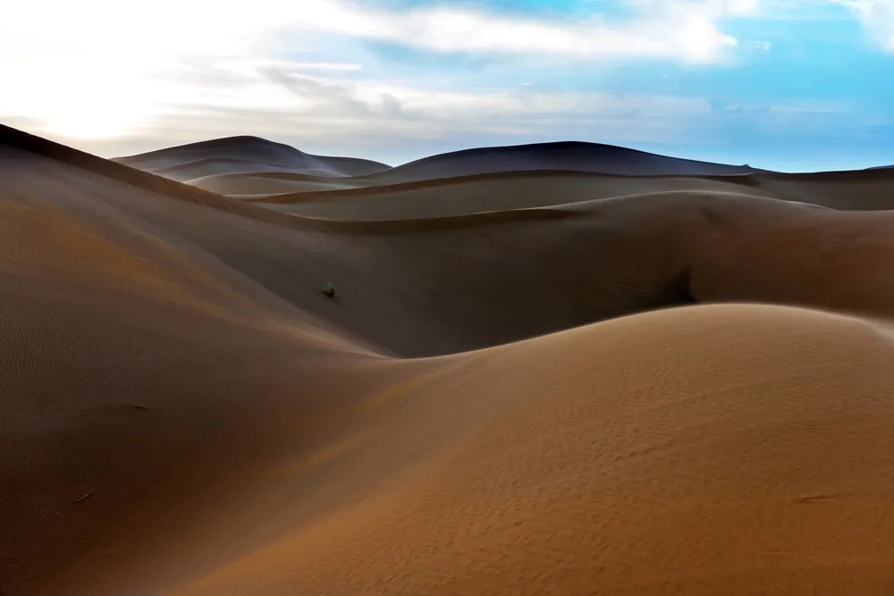 Belles dunes près de Mhamid, dans la province de Zagora, Maroc, Afrique du Nord | © Pavliha