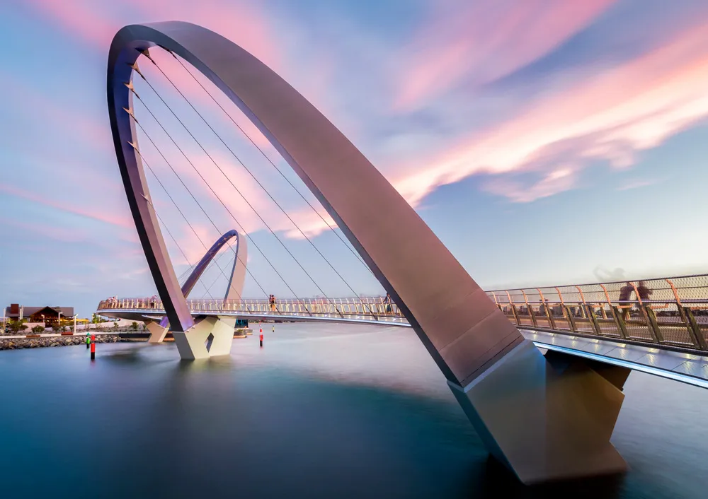 Elizabeth Quay Bridge, Perth, Australie | © Bruce Aspley