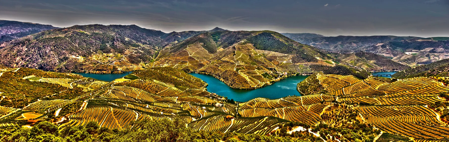 La vallée du Douro au Portugal iStock /  © LuisPortugal