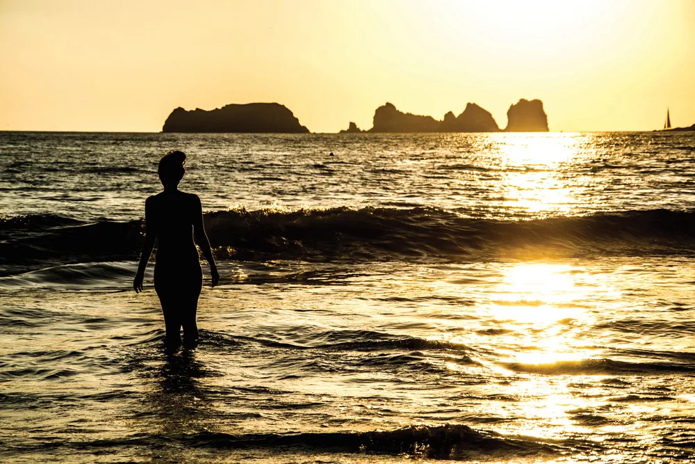 Sur la plage d'Ixtapa | iStockphoto.com/Latsalomao